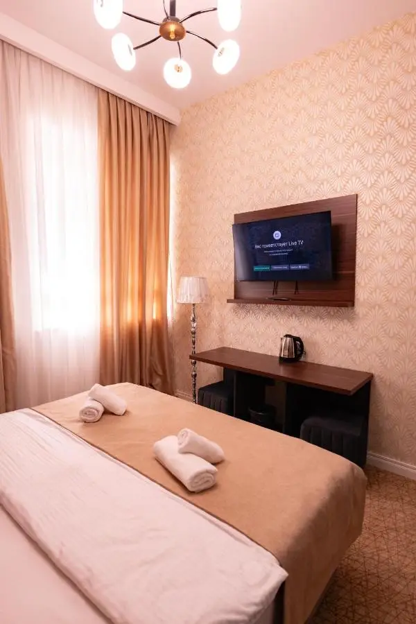 SECRET HOTEL