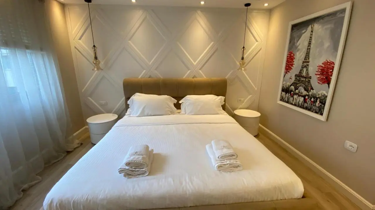 Lake Drive Rooms&Apartments