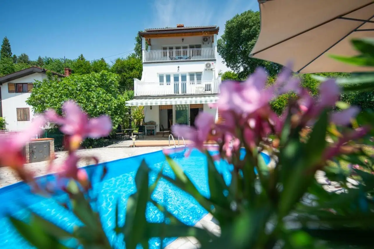 Villa Kosor Spring - Riverside