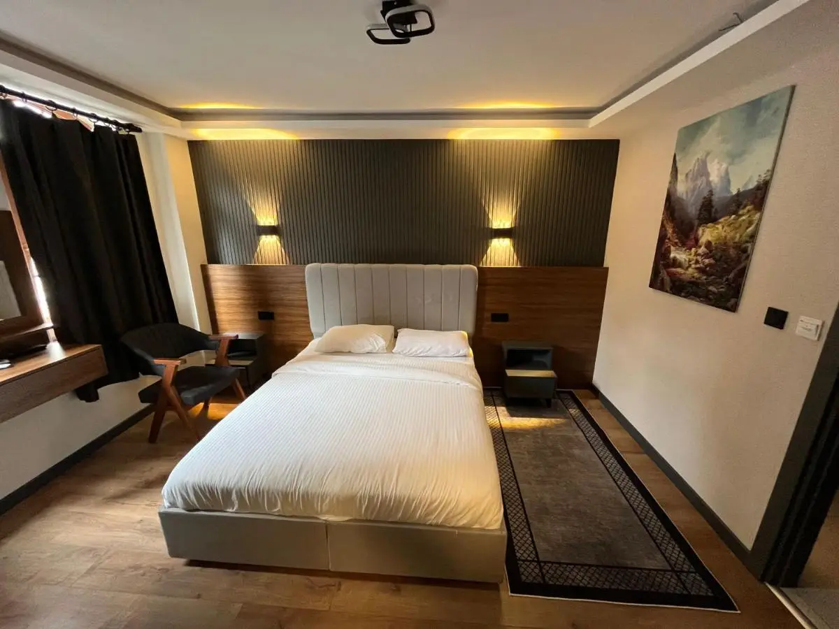 SkyLife OldCity Hotel