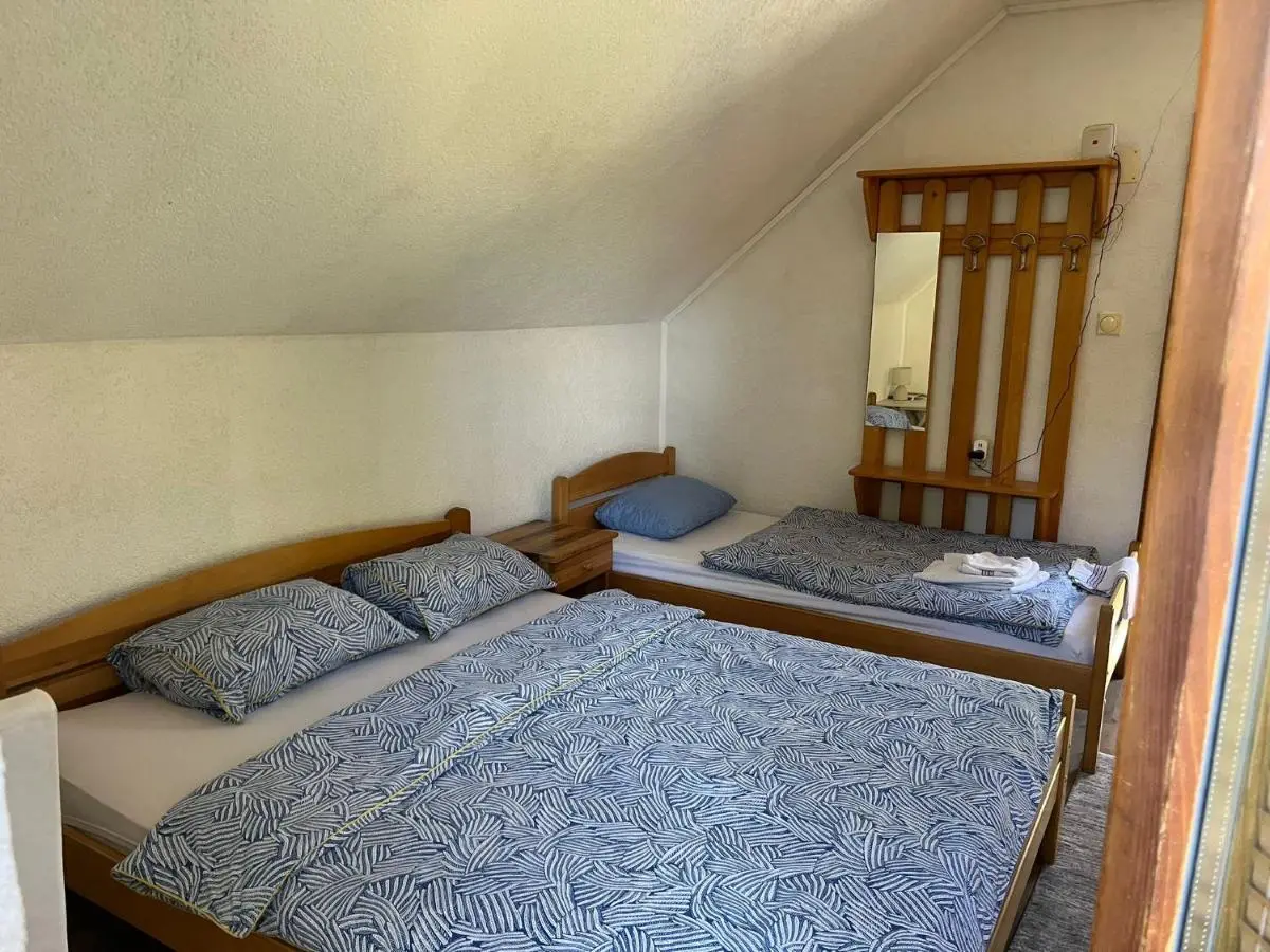 Bed and Breakfast Lola