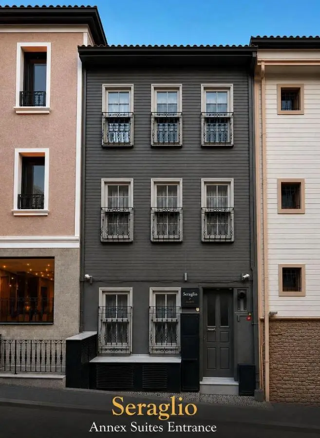 Seraglio Hotel & Suites