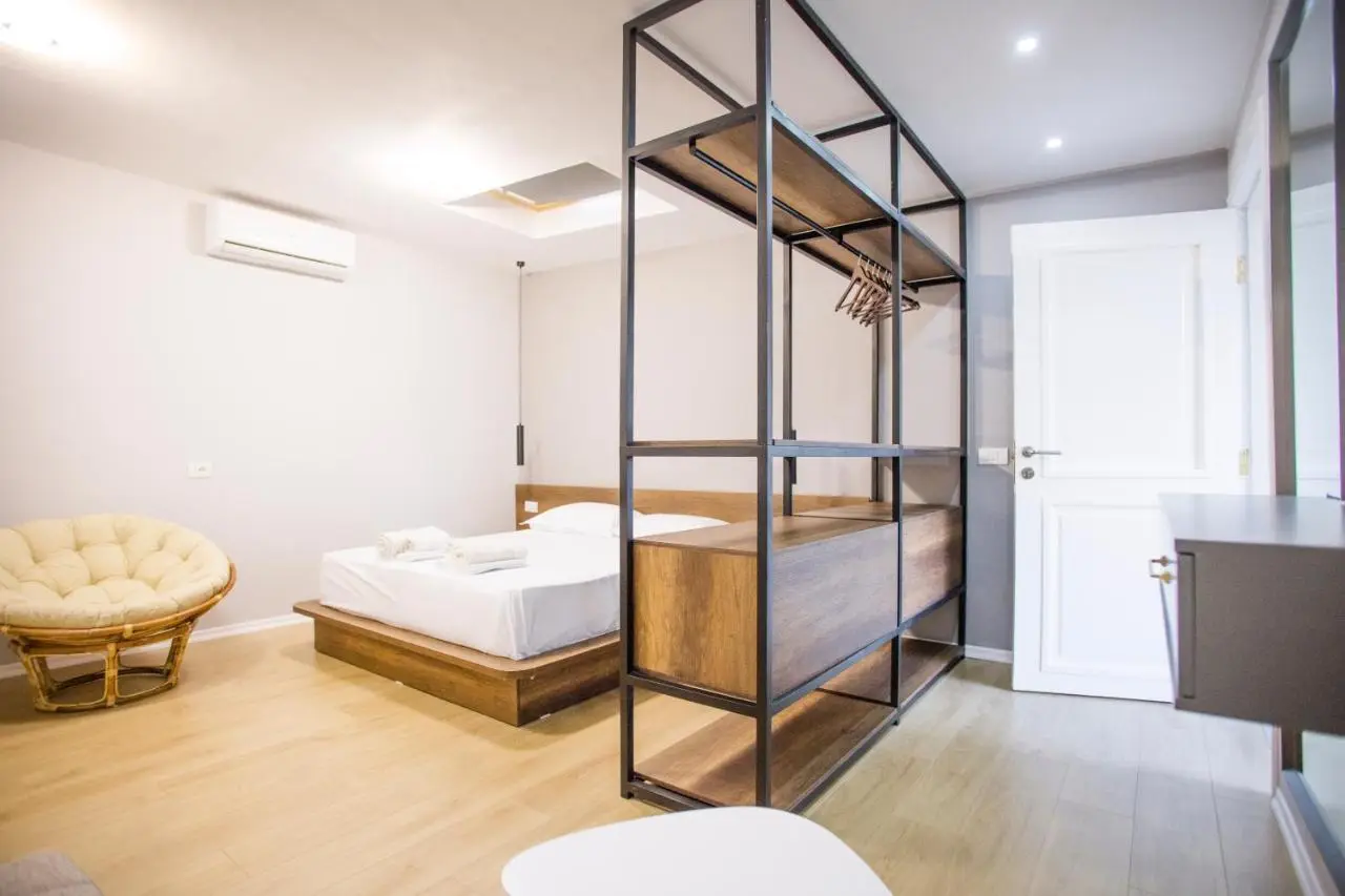 Blloku 4BR Duplex w BBQ Terrace - Central Tirana