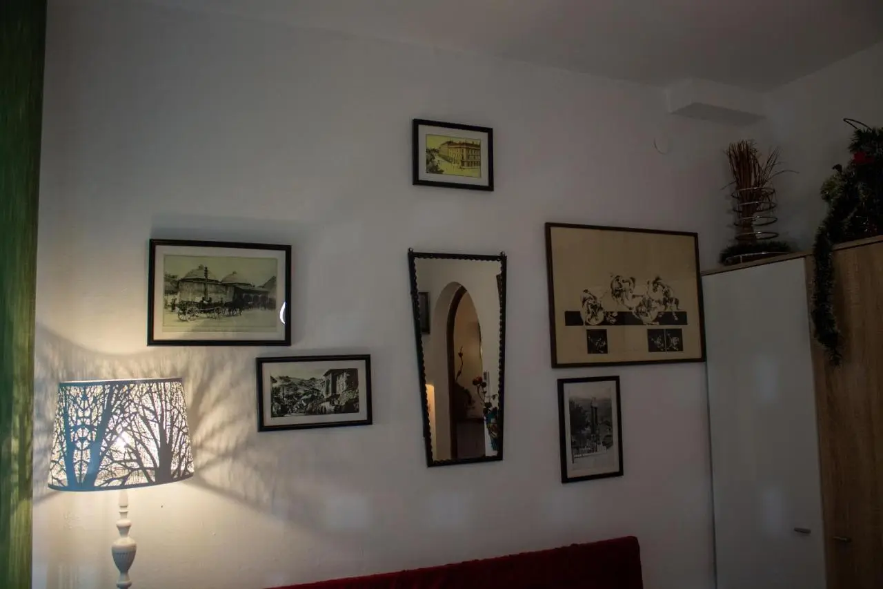 Pink Houdini Home