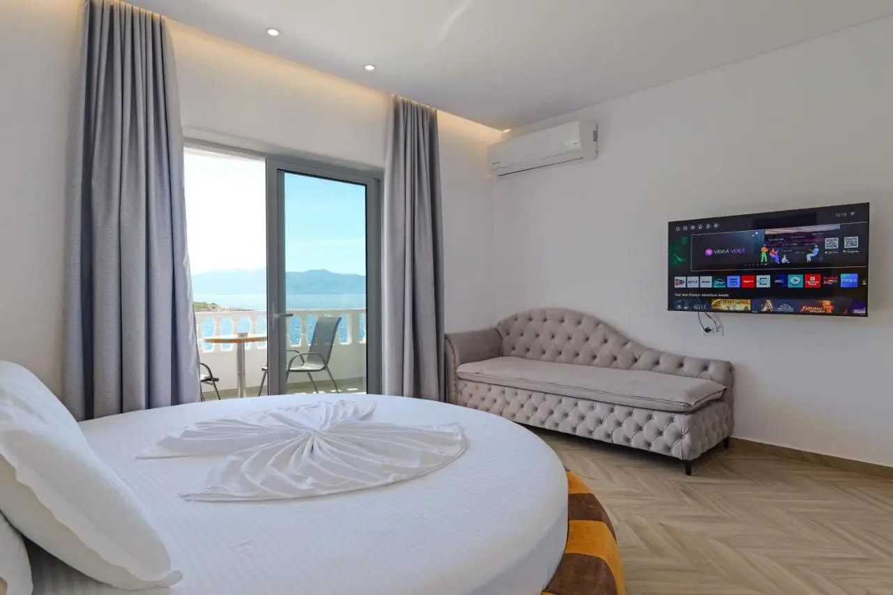 Villa Juna Beach
