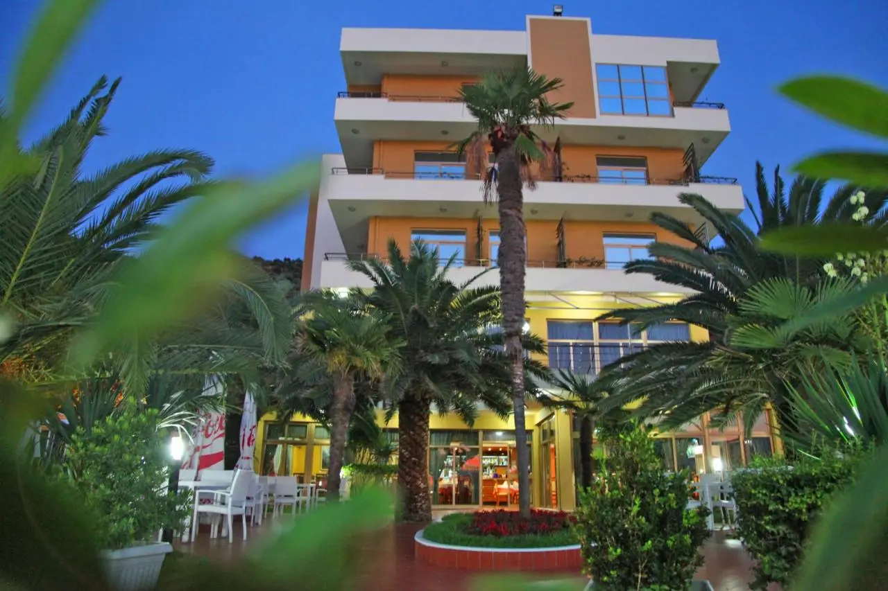 Paradise Beach Hotel