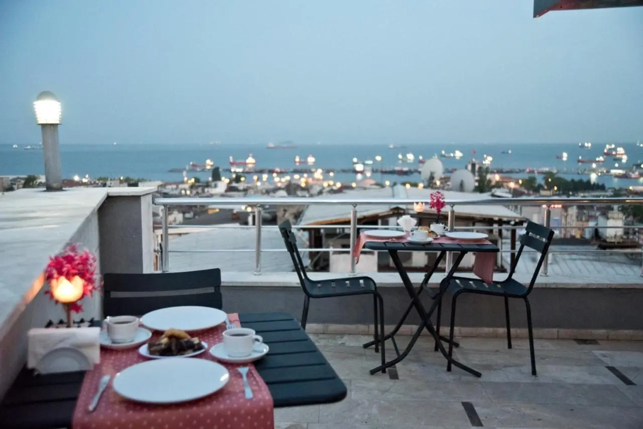 Royce Hotel