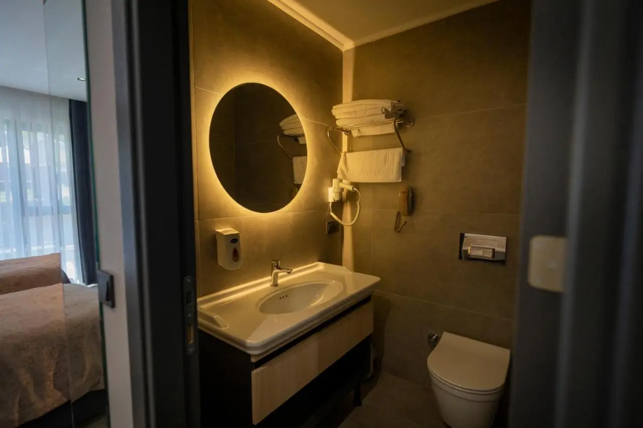 Demederon Hotel