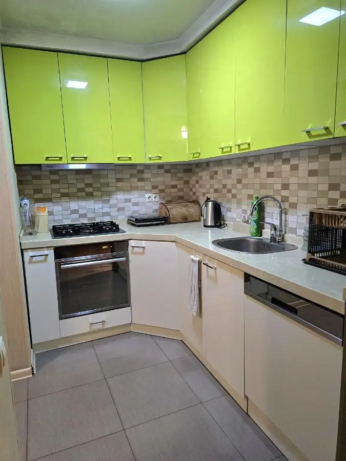 Explore Old Tbilisi, 3BR Apartment for 5, Walk to All