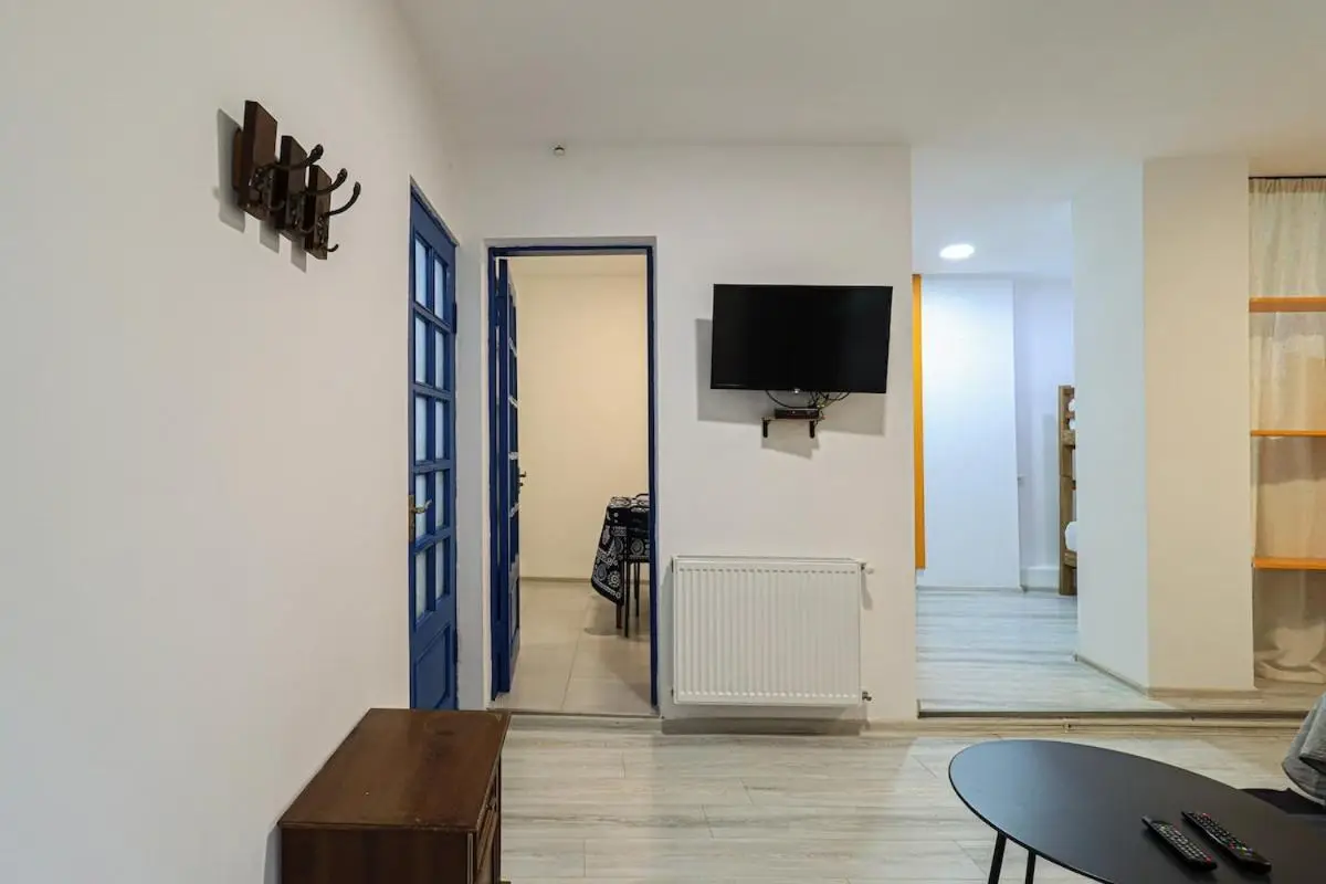 Stylish 1BR Apt in Central Tbilisi By Wehost