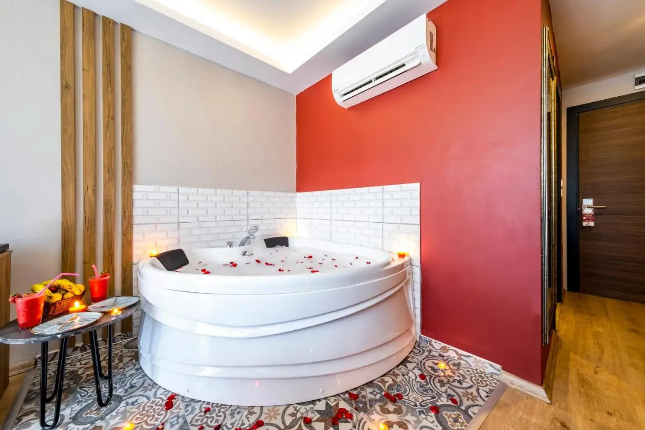 RUSH HOTEL İSTANBUL