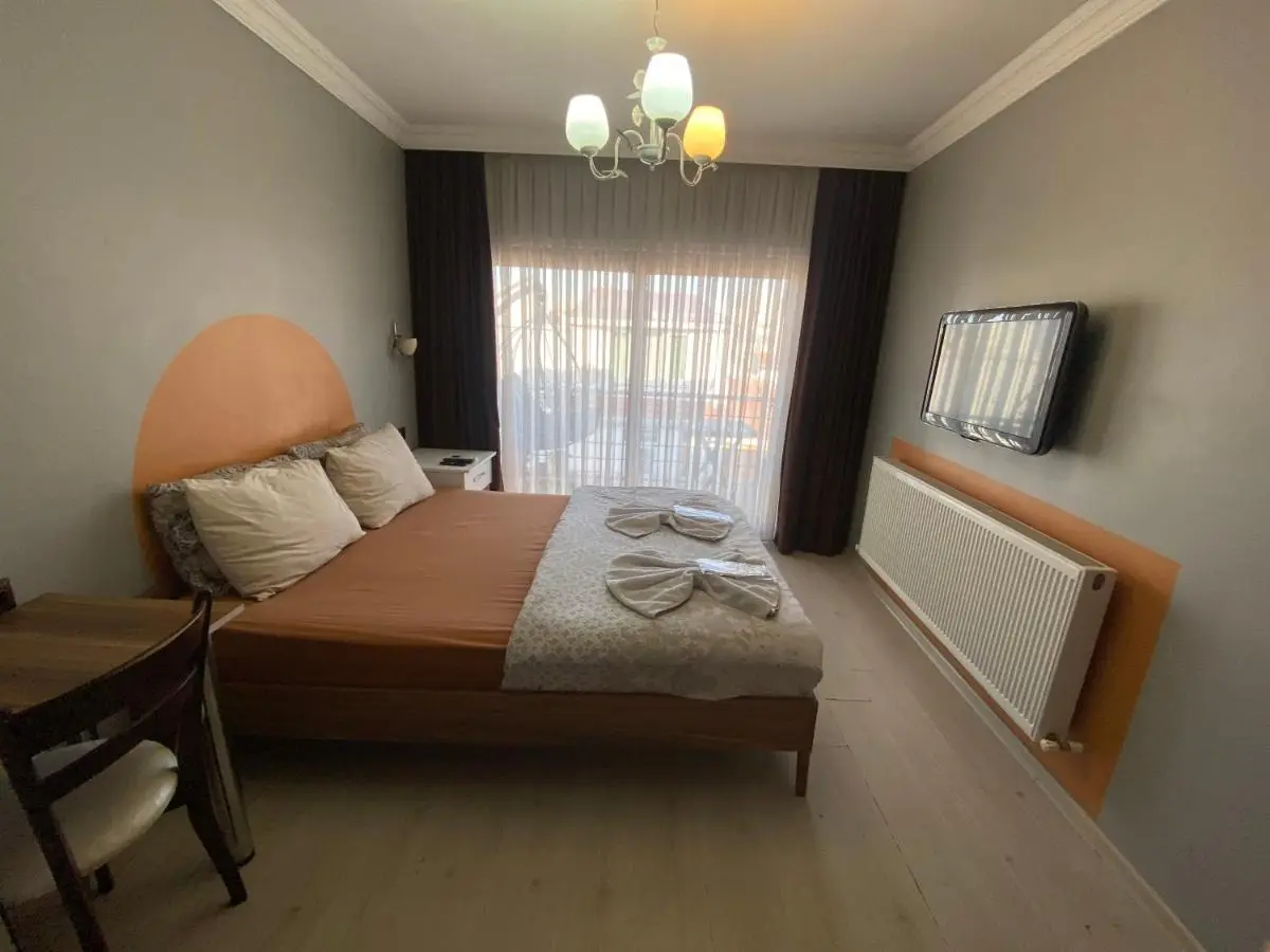 Omar Suite 360