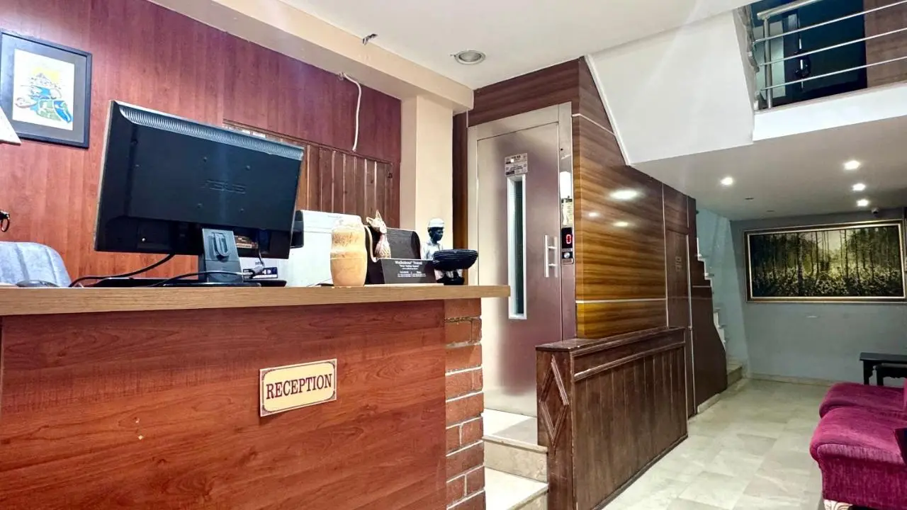 Rozza Hotel