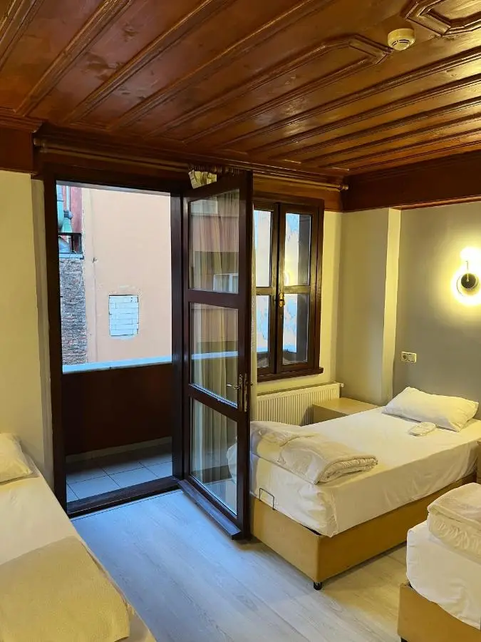 Adil Konak Hotel