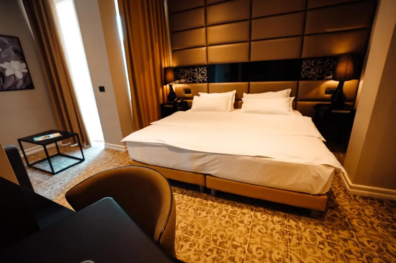 Senator Hotel