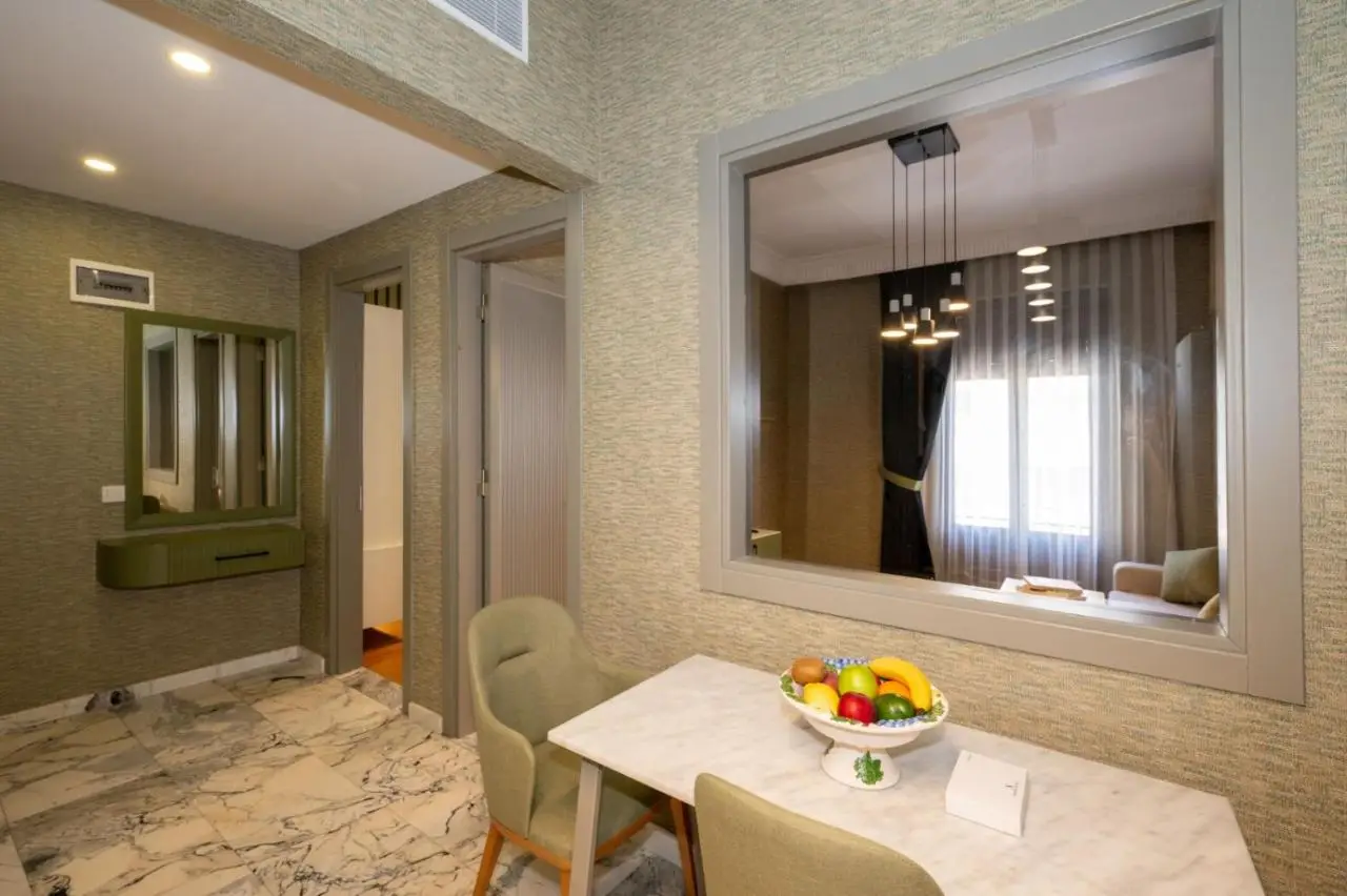 Monev Suites Hotel