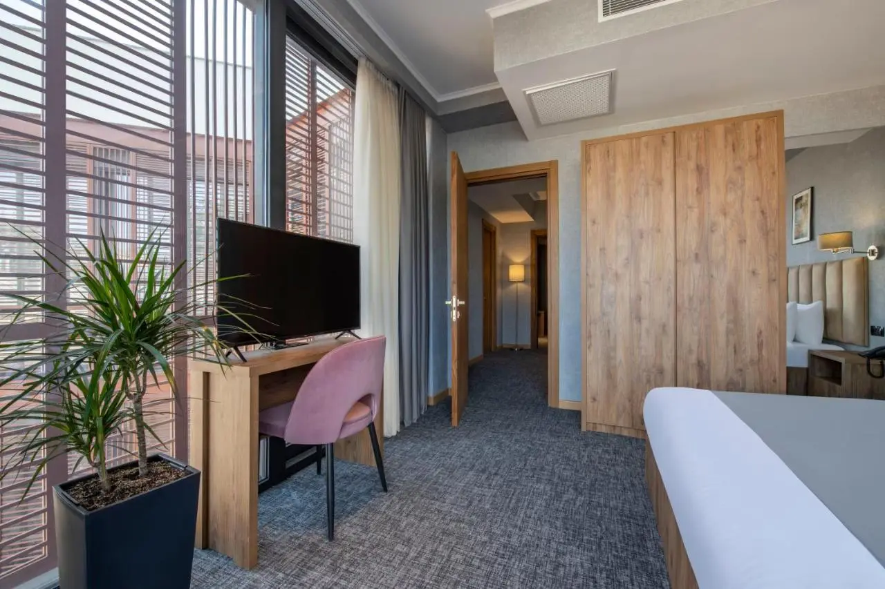 Barnovi Boutique Hotel
