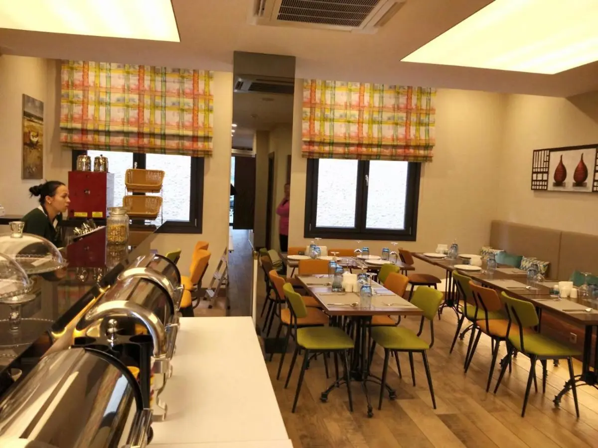 The White Orient Hotel
