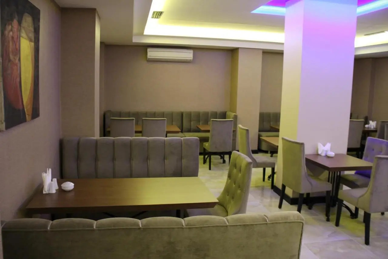 Airport Residence