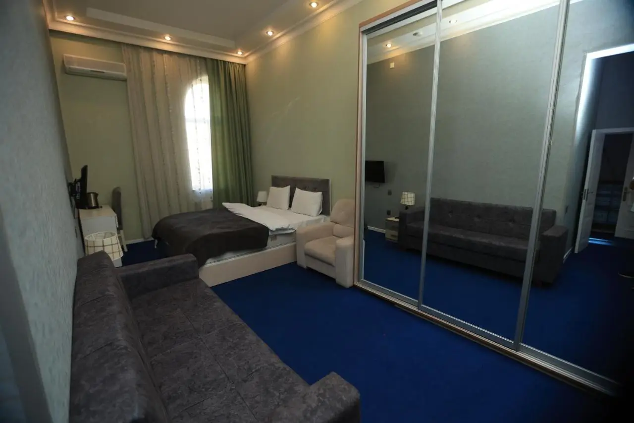 NH Nizami Hotel