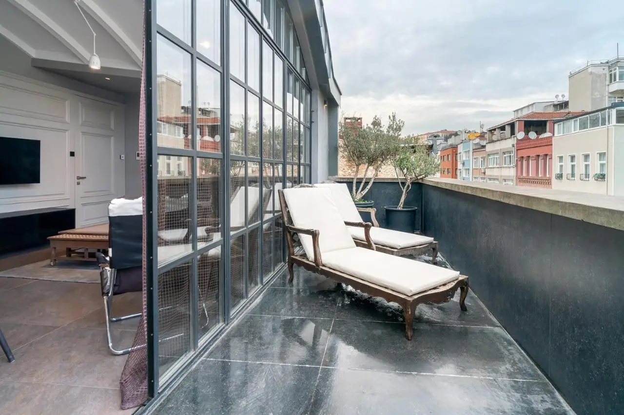 RA Apartments