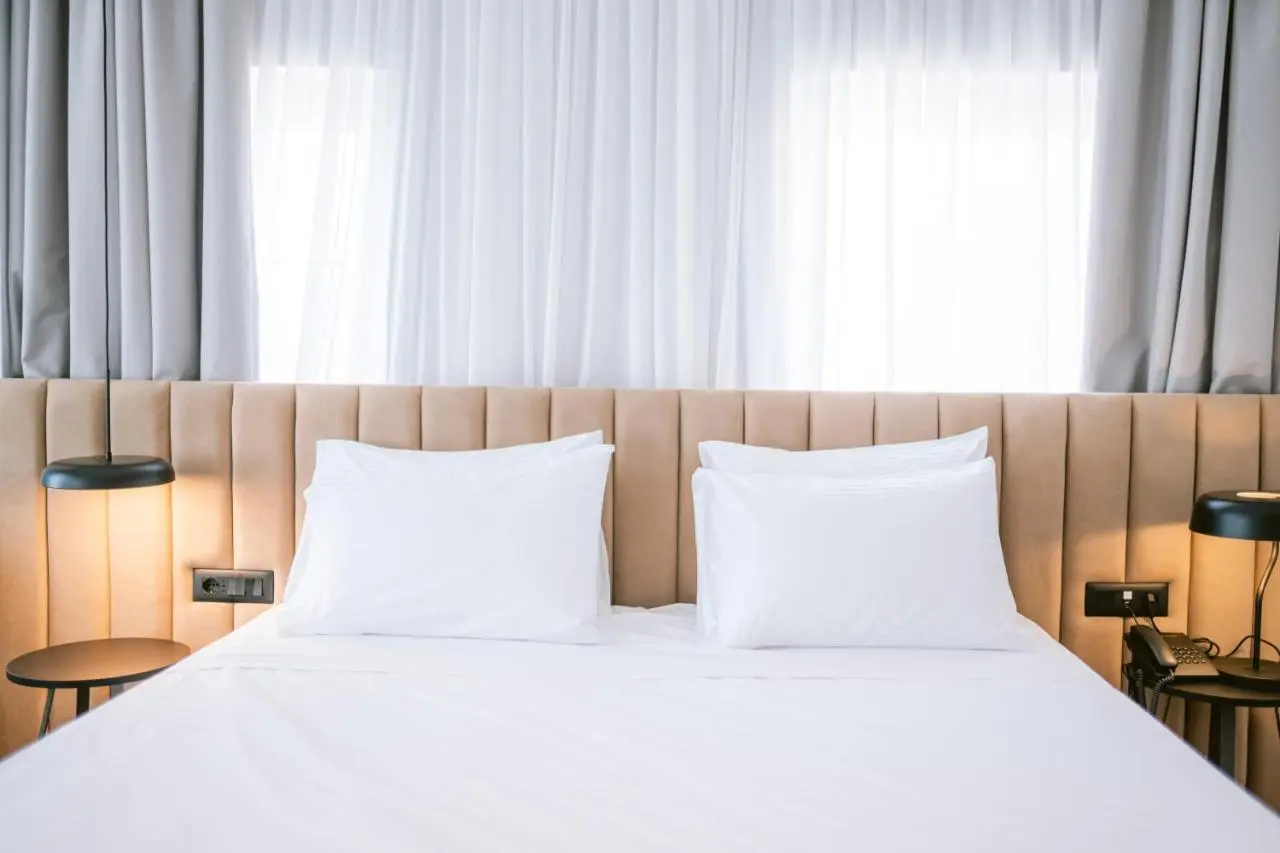 TRIBUTE Hotel