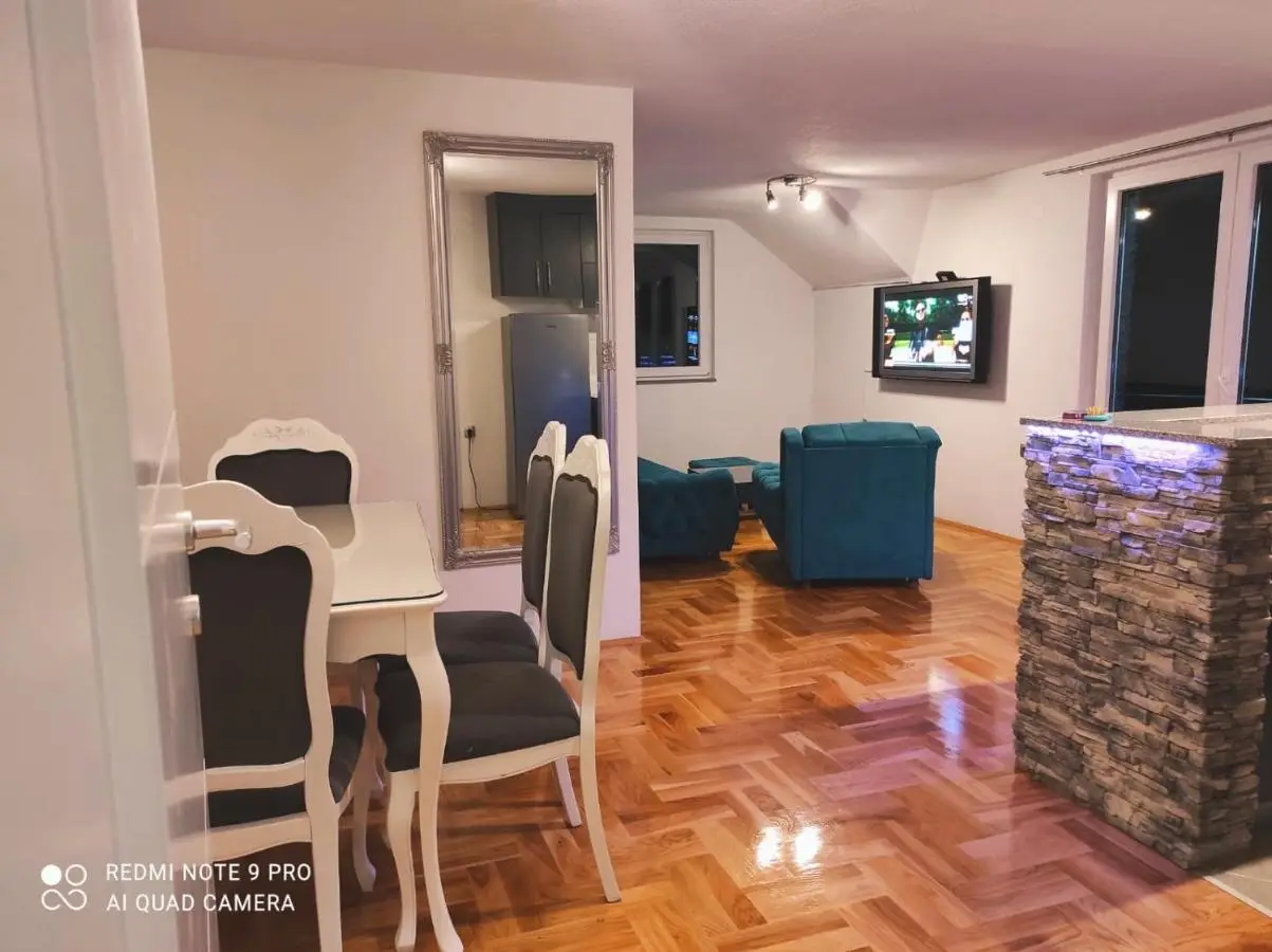 Apartman-vikendica Mihajlović