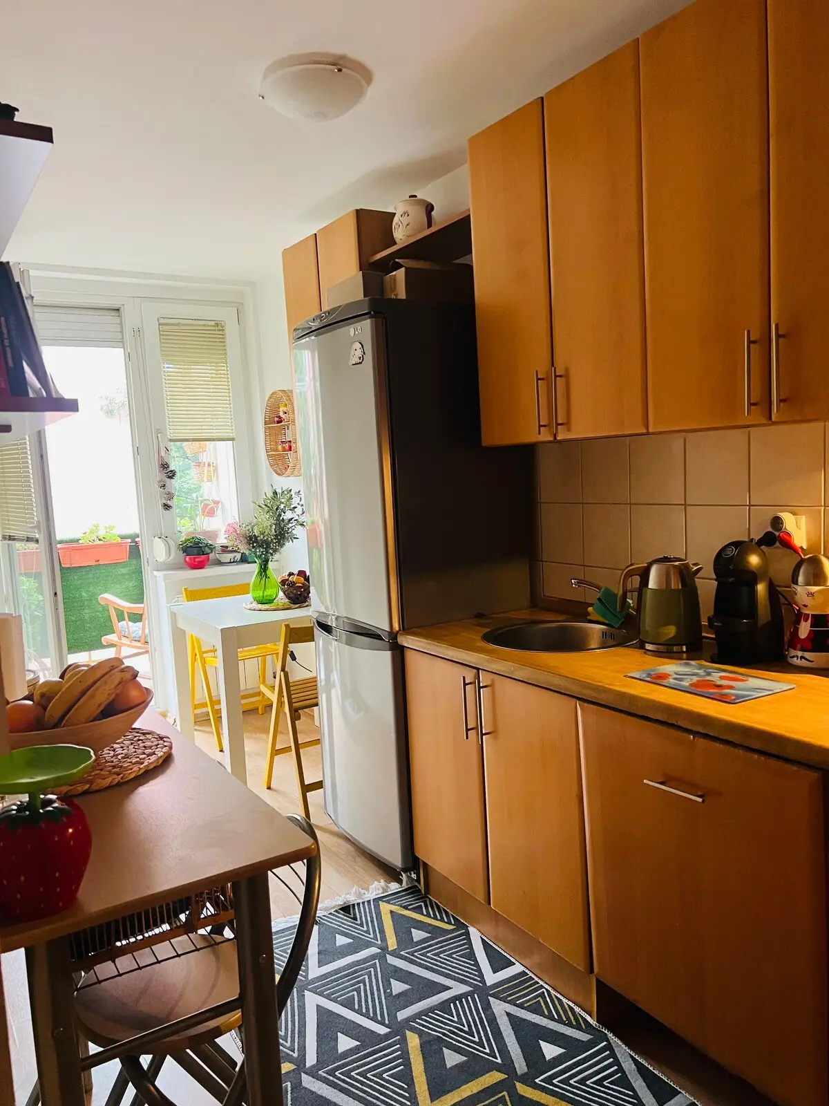 Private room in authentic and charming city nest