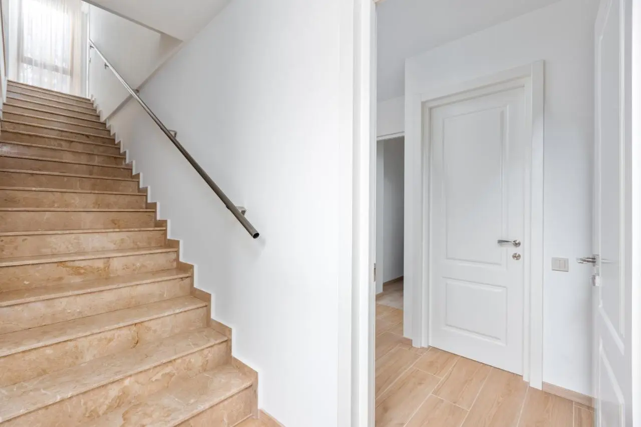 Fresh Air & Panoramic View (Floor 1 & 2)