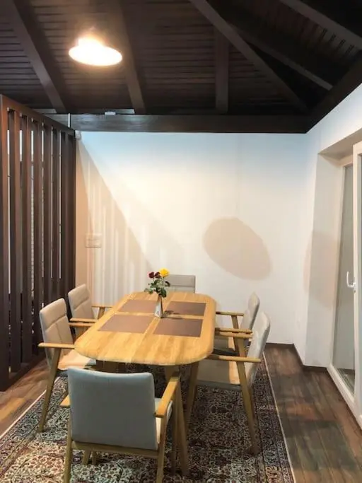 Woodrock Villa