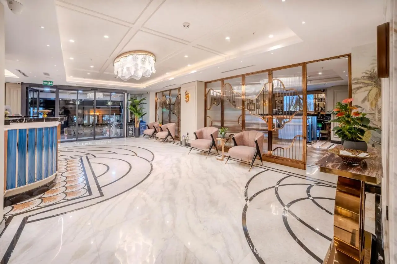 Grand Hilarium Hotel