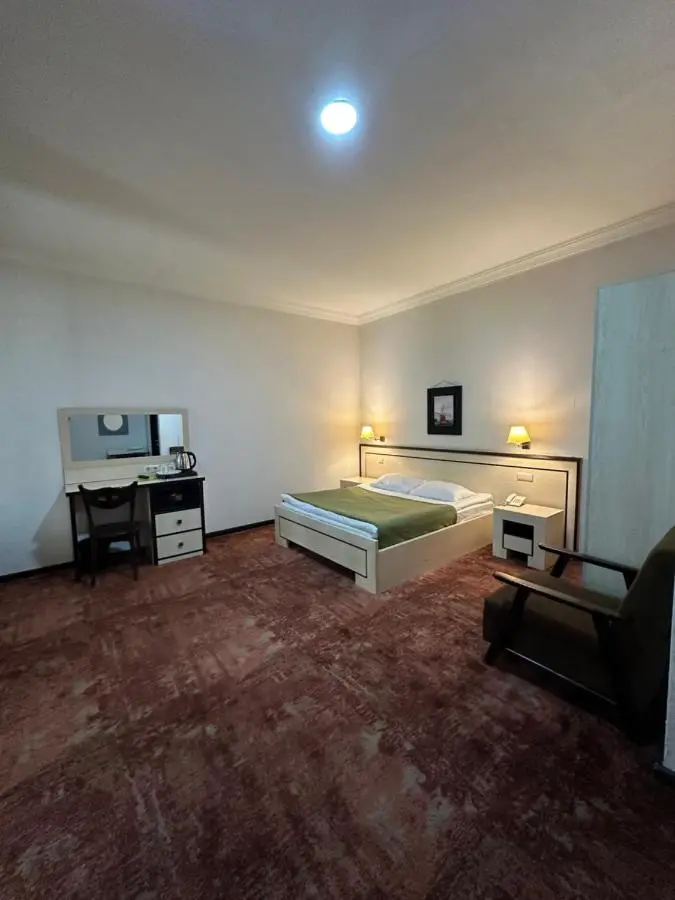 Hotel Cash