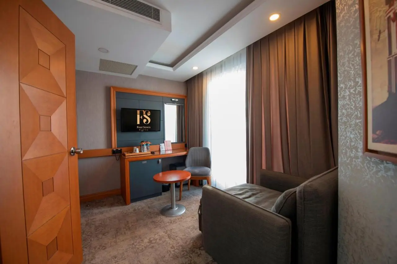 FOUR SEVEN HOTEL