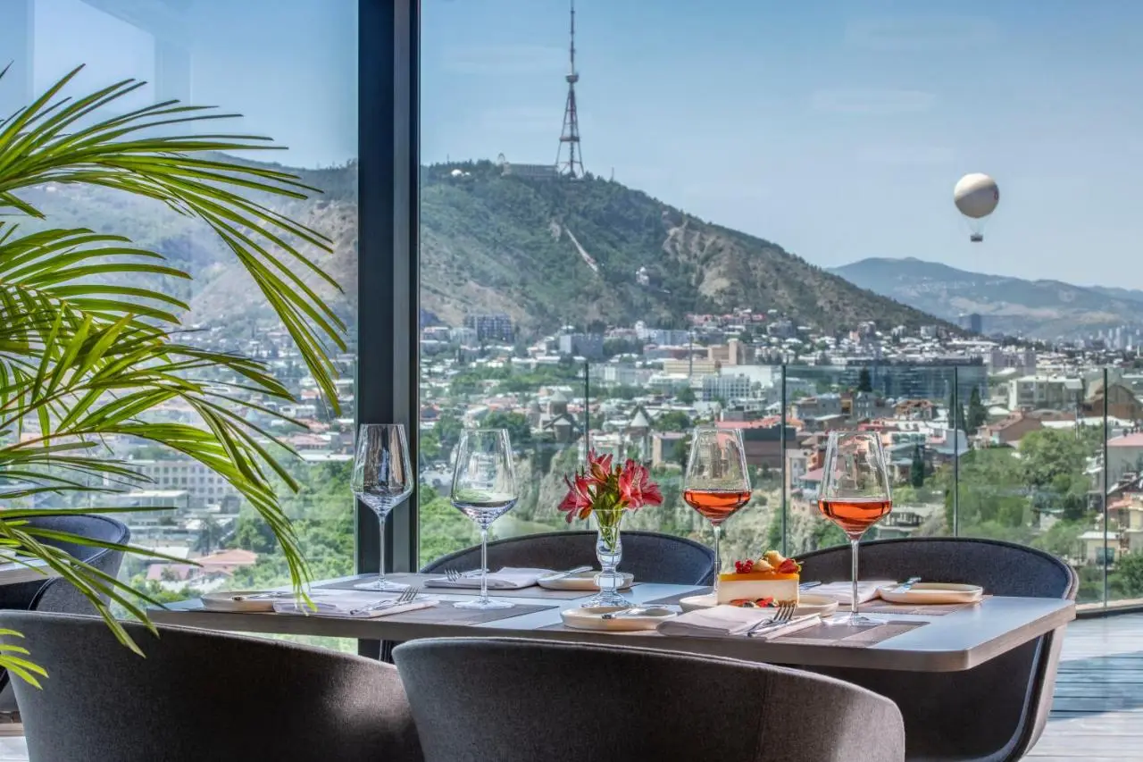 Golden Tulip Design Tbilisi