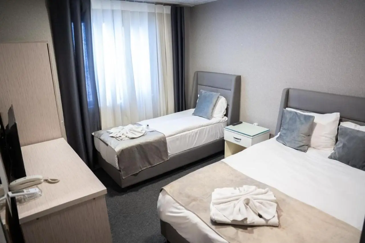Grand Ahi Hotel