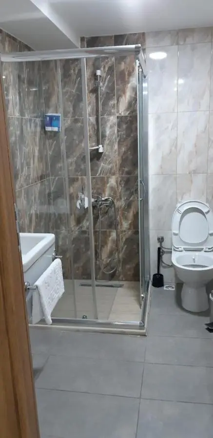 Arya Hotel