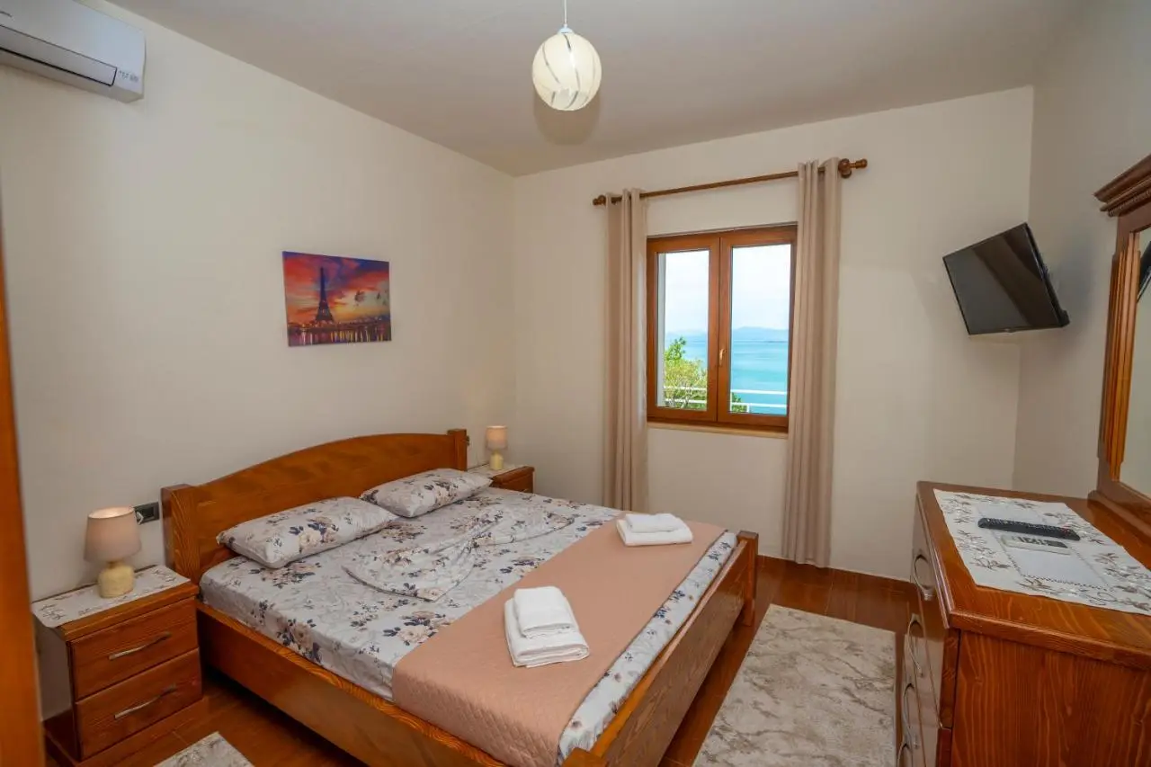 Xhuli Guesthouse