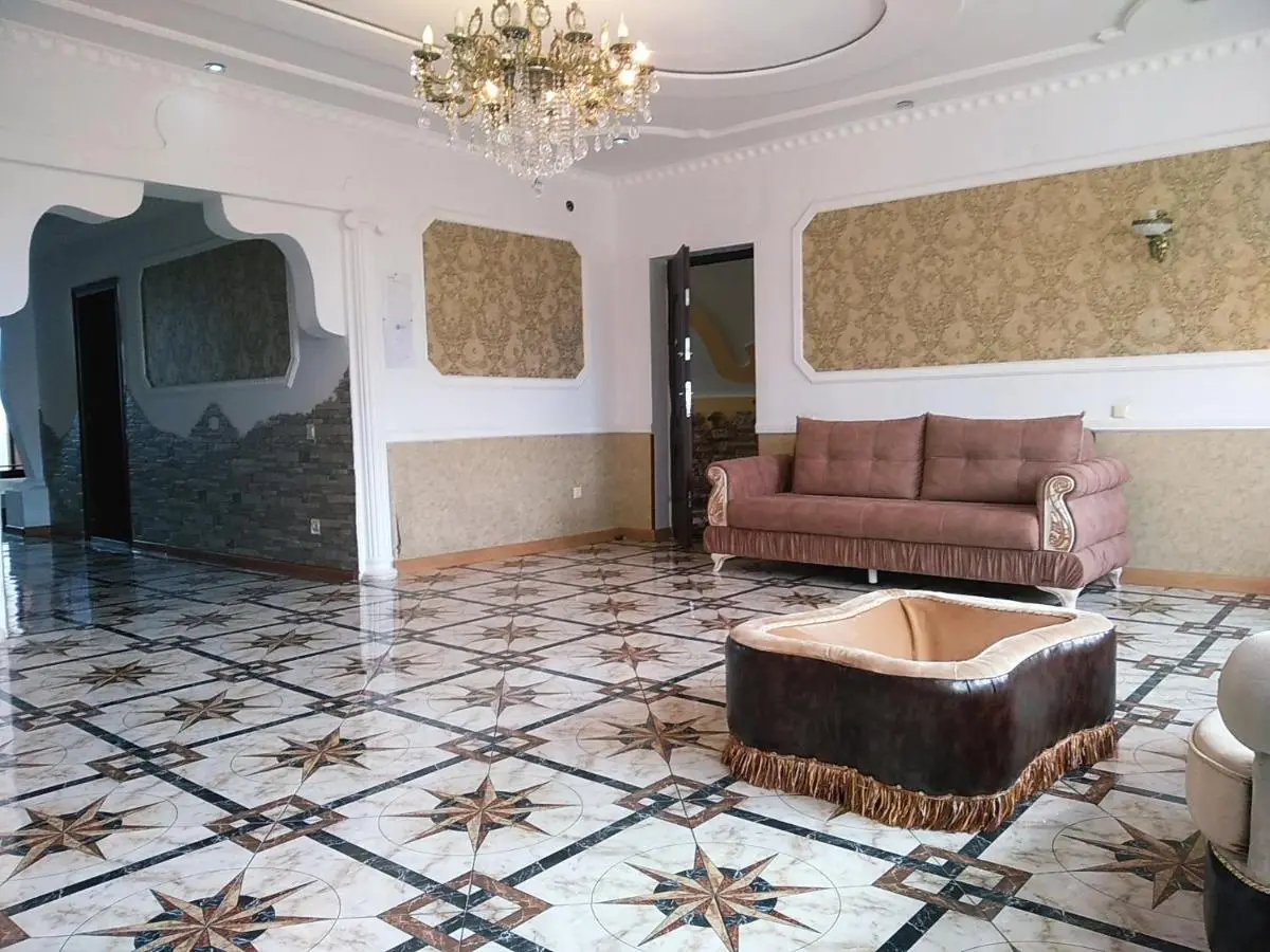 Hotel Edemi Castle