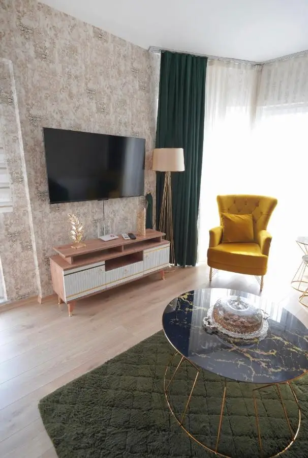 King Suite BH37