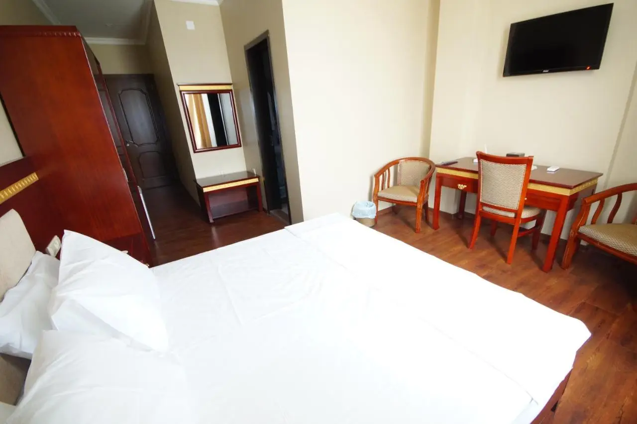 Hotel 725