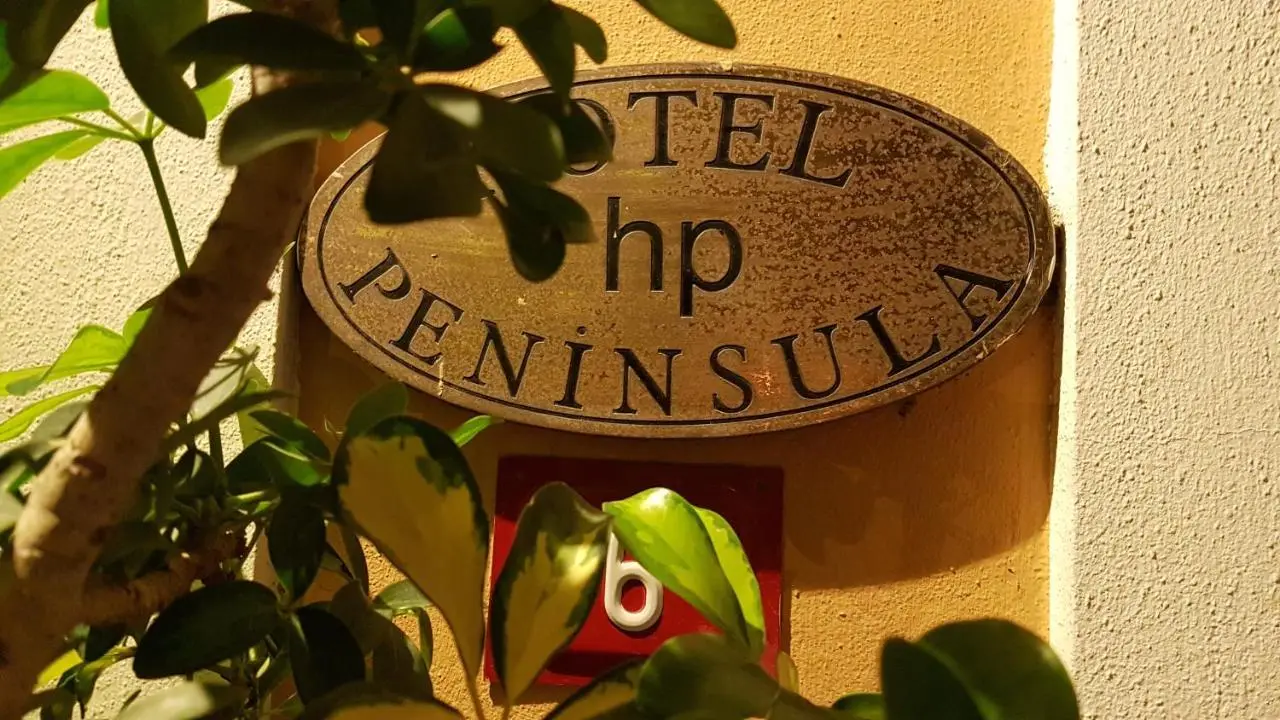 Hotel Peninsula