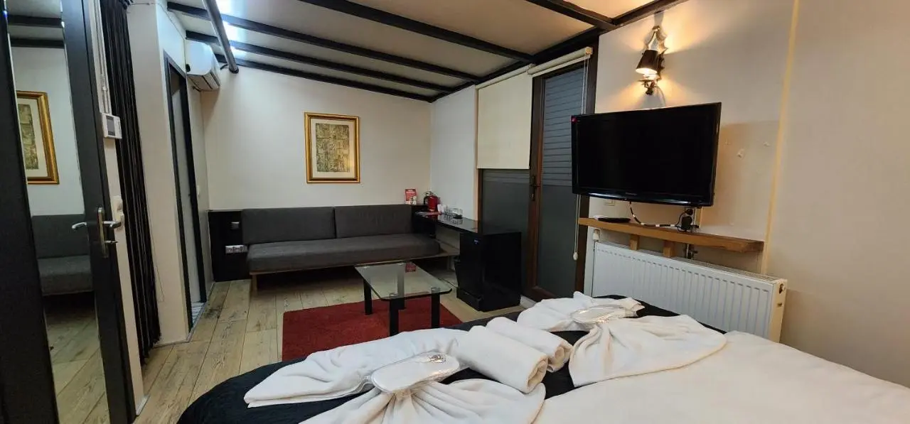 Taksim Galata Tower, Rooms Galata Historical Hotel