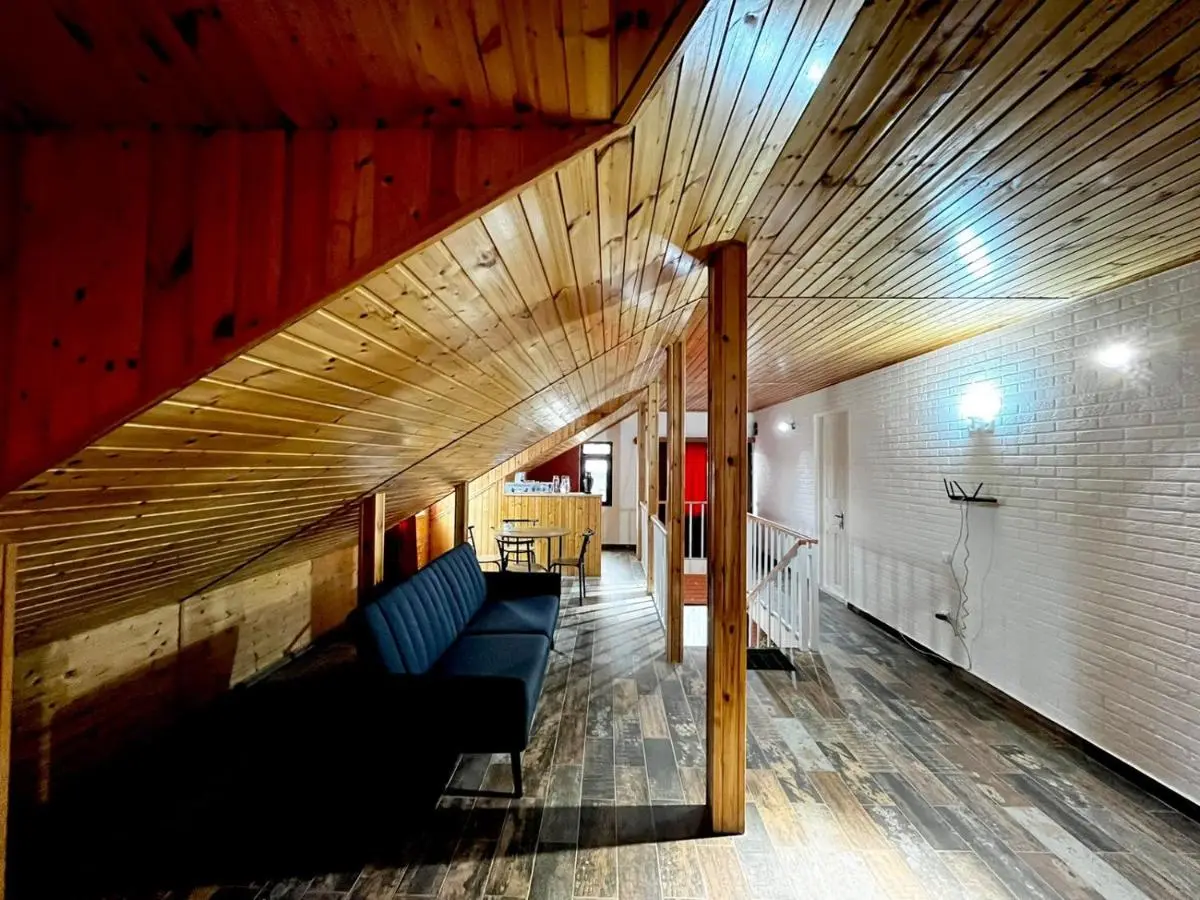 Nino & Irodi's Guest House
