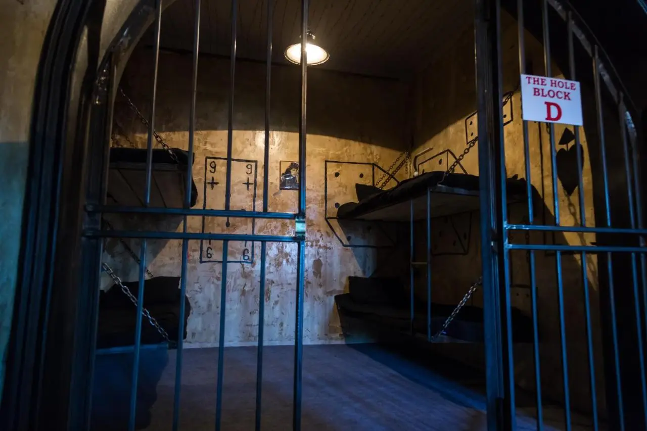 ALCATRAZ JAIL-HOSTEL