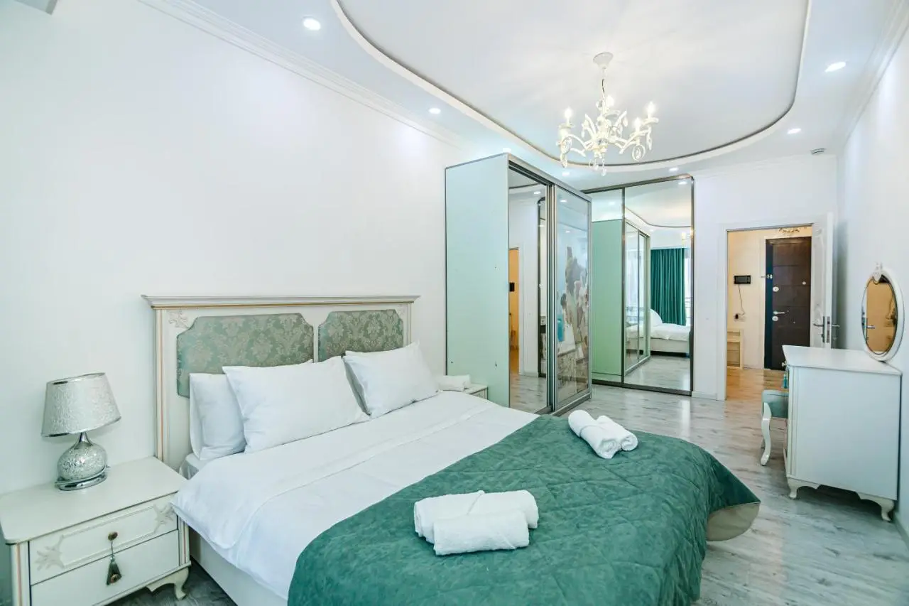 Park azure sweet apartment by Baku Housing