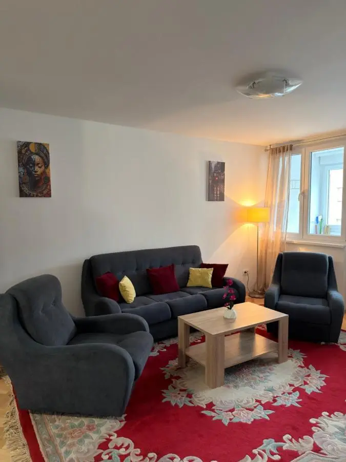 Old Square Apartment - Old Town