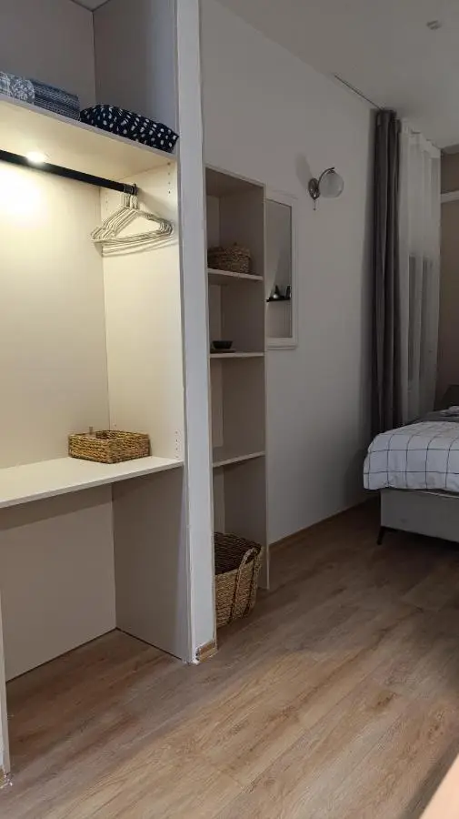Apartment Mana