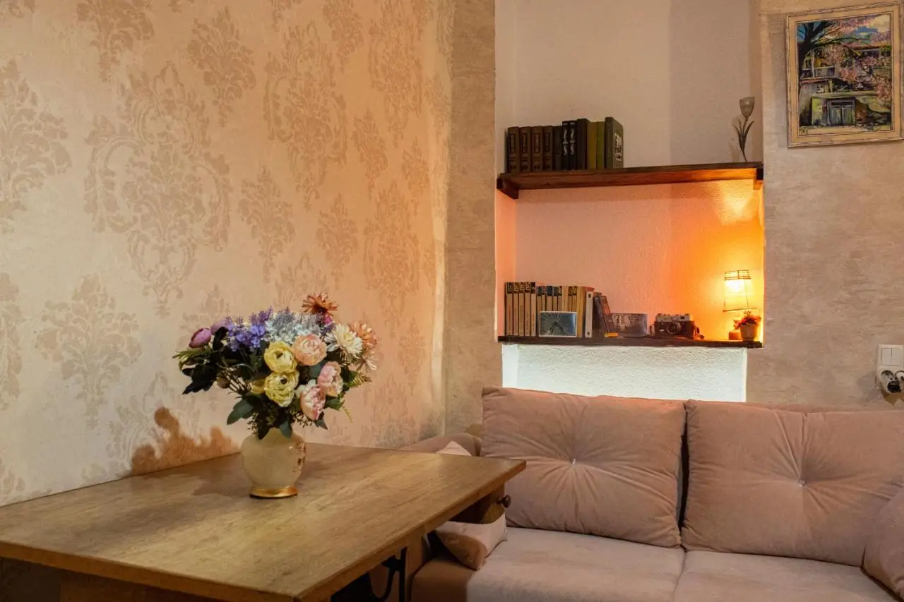 Nino's Guest House
