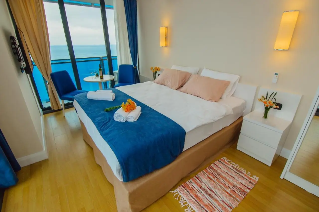 Aparthotel Orbi City sea view