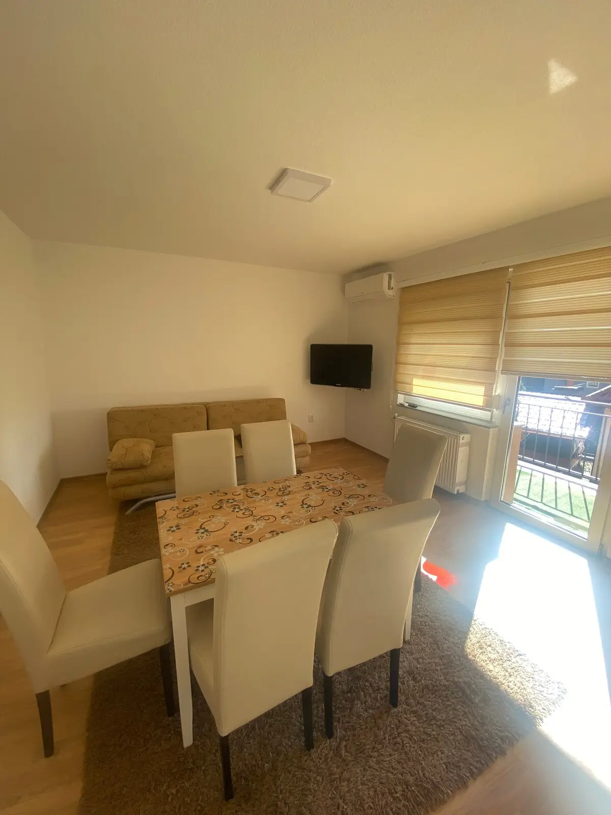 Big flat (to 6 peoples) near the Center